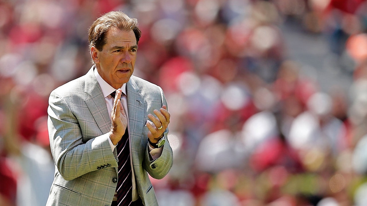 Tide camp opens with QB battle, three suspended players